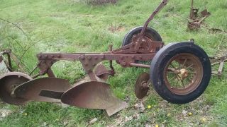 John Deere 2 Bottom Antique Tractor Plow Farmall Allis Drag Trailer