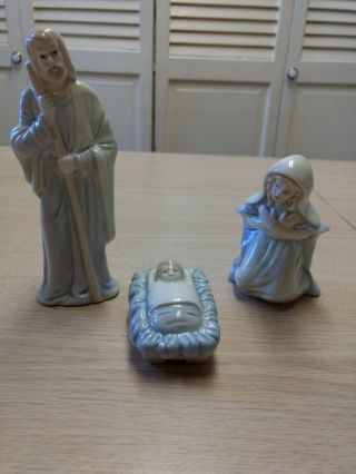 Christmas Nativity Set 10 Piece Dynasty Classics Porcelain White& Light Blue - VTG 3
