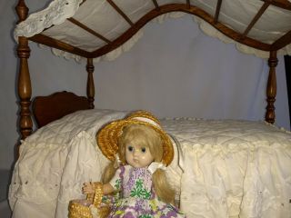 Antique 7.  5in Ginny doll w/ clothing,  accessories,  canopy bed & linens.  VG cond. 3