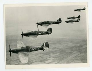 Photograph Of Hawker Hurricane Formation Of 245 Sqn Incl P3762 Dx - F C.  1940