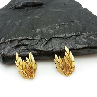 Vintage Crown Trifari Gold Tone Leaf Branch With Leaves Clip Earrings