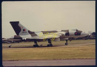 Real Colour Photo - Raf Avro Vulcan B2 Zm648 Of 101 Sqn.  1977