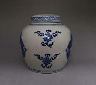 OLD RARE CHINESE BLUE AND WHITE PORCELAIN POT WITH LID (X9) 2