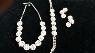 Vintage Gold Tone Pink Flowers Necklace Bracelet And Earrings Set Rhinestones