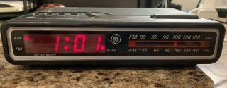 Vintage Ge General Electric Clock Radio Alarm 7 - 4614b - Red Led Silver