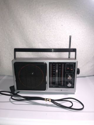 General Electric Vintage Am/fm Radio Model 7 - 2857a Great Shape