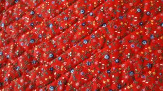 2 Yds Vintage Cranston Quilted Red Floral Calico Cotton Fabric,  Blue Flowers,  44