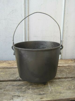 Vintage / Antique Cast Iron 3 Footed Cauldron Pot With H 8 Stamp B0101