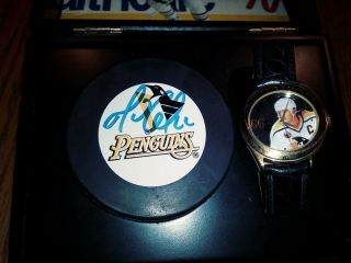 1993 MARIO LEMIEUX PITTSBURGH PENGUINS FOSSIL WATCH SIGNED PUCK LIMITED W/COA 3