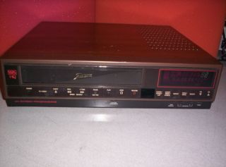 Vintage Zenith Video Recorder,  Vhs Hq Model: Vre205
