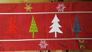 Red Pier 1 Applique Christmas Trees Table Runner 13 " X 70 " Holiday Vintage