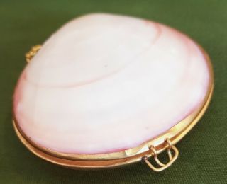 Delicate Vintage 2.  5 " Clam Shell Style Trinket Box