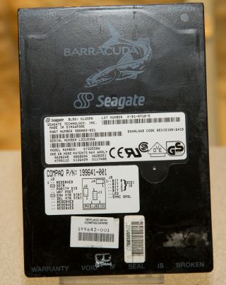 Seagate St32550w 2.  5gb Wide Scsi Hard Disk Drive Vintage Parts 3.  5 "