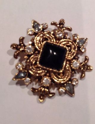 Vintage Gold Coloured Brooch With Black & Diamonte Stones Measures 4.  5cm Across