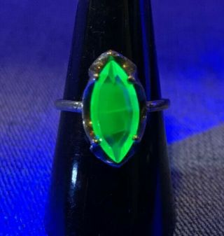 Vintage Sterling Vaseline Uranium Glass Ring Mexico 925
