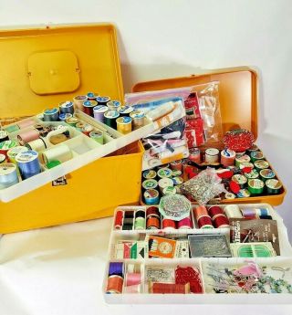 Vintage Wilson Wi - Lhold Plastic Sewing Box 