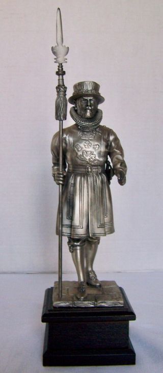 Ronald Cameron Tower Of London Beefeater Guard 15 1/2 " Pewter Statue