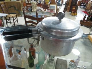 Vintage Mirro - Matic Pressure Cooker 4 Quart Pan Model 394m