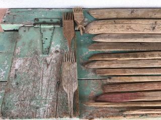 19 ANTIQUE WOODEN NAVAJO WEAVING TOOLS COMBS AND BATTENS VERY OLD N R. 3