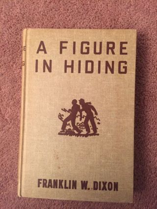 V9 - Vintage 1937 Hc Book A Figure In Hiding - The Hardy Boys Franklin W Dixon