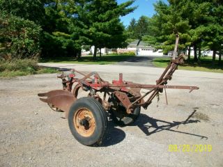 International Farmall Antique Tractor 2 Bottom Plow Coulters