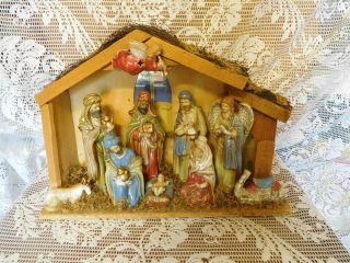 Lovely Vintage Nativity Set & Wood Stable