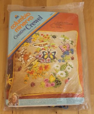 Vintage Columbia Minerva Erica Wilson Spring Garden Crewel Pillow Kit 7416 14x14