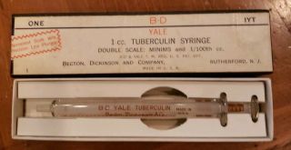 Vintage B - D Yale Glass 1 Cc Tuberculin Syringe