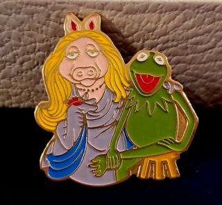 Vintage Miss Piggy & Kermit Frog Pin 1980 The Muppets Lapel Pin