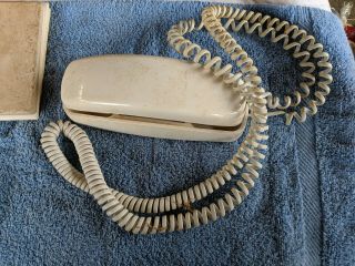 Att Trimline 210 Telephone Push Button Landline Desk Wall Phone Beige Vintage