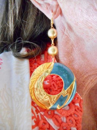 Authentic Vintage Edgar Berebi Blue & Gold Tone Dangle Pierced Earrings