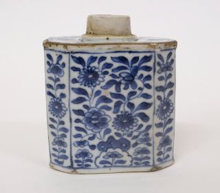 18th Century Chinese Porcelain Tea Caddy With Floral Decorations