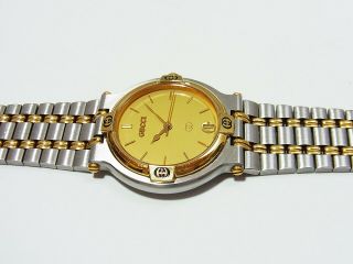 Gucci 9000M Gold Dial 18KGP St.  Steel Two - tone 33mm Swiss Men ' s Unisex Watch 3