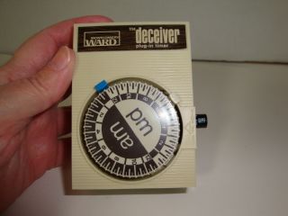 Montgomery Ward The Deceiver Plug In Timer Vintage Collectible