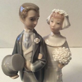 Vintage Lladro Wedding Couple Cake Topper Bride Groom Caketopper 4808 - Signed.