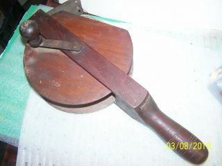 Antique Hand Held Wooden Fishing Reel - - Copper Line - Lake Trout Fishing