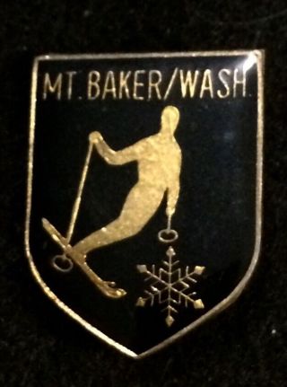 Mt Mount Baker Vintage Skiing Ski Pin Badge Washington Souvenir Travel Resort