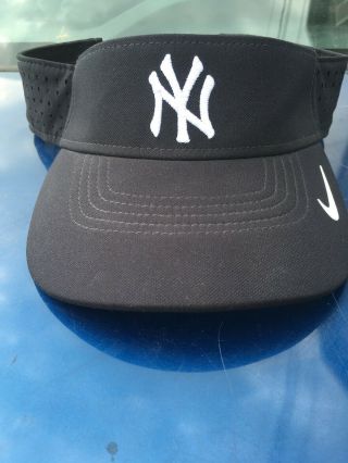 Ny Yankees Nike Aerobill Visor Dri - Fit Strapback Mlb License Nwt