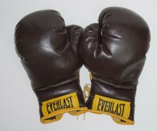 Vintage Everlast Brown Boxing Gloves 16 Oz.  Leather Yellow Laces Vtg