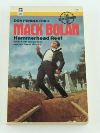 The Executioner 82 Hammerhead Reef Mack Bolan Paperback Vintage Don Pendleton