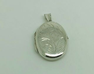 Gorgeous Vintage Sterling Silver Engraved Double Sided Oval Locket Pendant