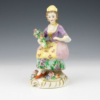 Vintage Sitzendorf German Porcelain Lady Figurine - Slight Damage But Lovely