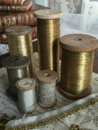 7 FABULOUS ANTIQUE FRENCH WOODEN ROLLS SPOOLS GOLD SILVER METALLIC THREAD RIBBON 3