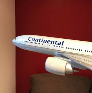 1:100 Scale Pacmin Continental Boeing 777 Resin Model Airliner - Rare