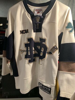 Vintage Men’s Zephyr University Of Notre Dame Hockey Jersey Size Youth Medium