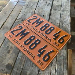 1932 California license plate pair 2M 88 46 YOM DMV clear Ford deuce coupe V8 2