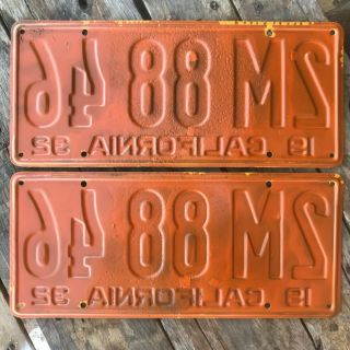 1932 California license plate pair 2M 88 46 YOM DMV clear Ford deuce coupe V8 3