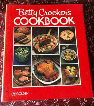 Vintage Betty Crocker 5 Ring Cookbook 13th Printing (1985) Good