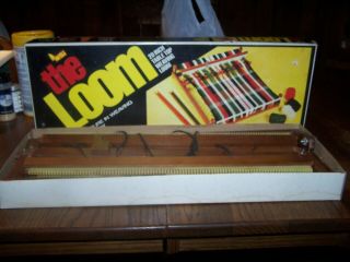Vintage Nsi The Loom,  20 " Table Top Weaving Loom Box,  See Pictures