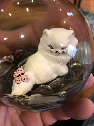 Vtg Joe St.  Clair White Cat Kitten Butterfly Glass Paperweight